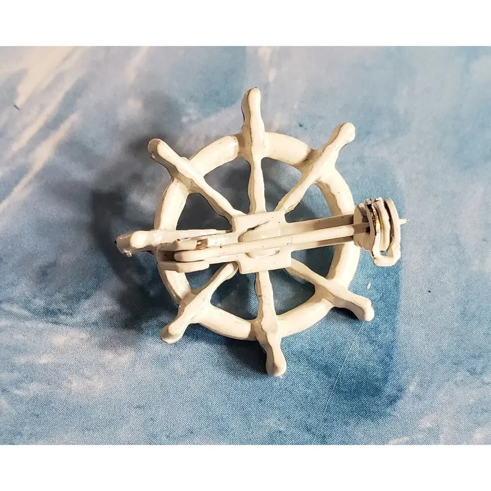 Small Vintage Nautical Pin Red‎ White Blue Enamel Ships Wheel Brooch sob-